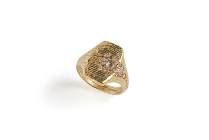 Cuttlefish Cast Golden Shield Signet