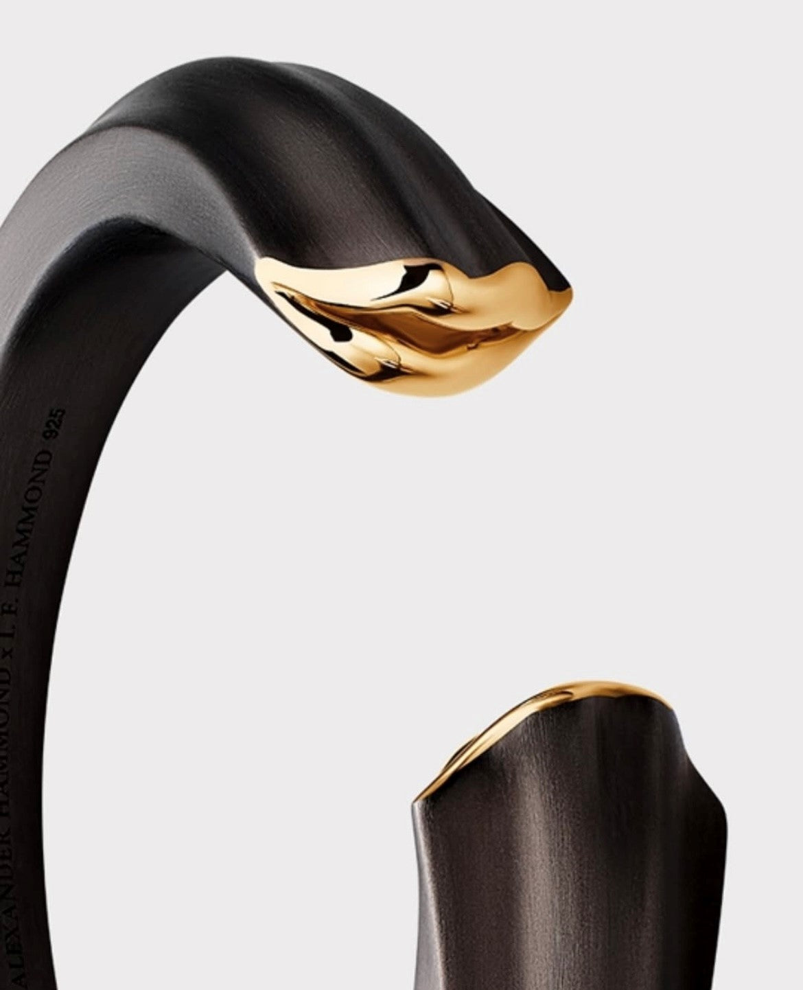 Black Kiss Bangle