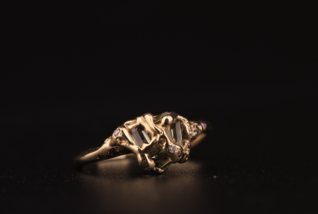 Forest Green Sapphire & Diamond Sunken Treasure Ring