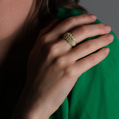 Tapered Asymetric Cube Ring