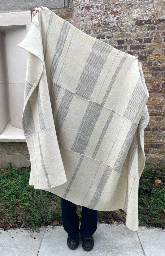 The Field Barn blanket